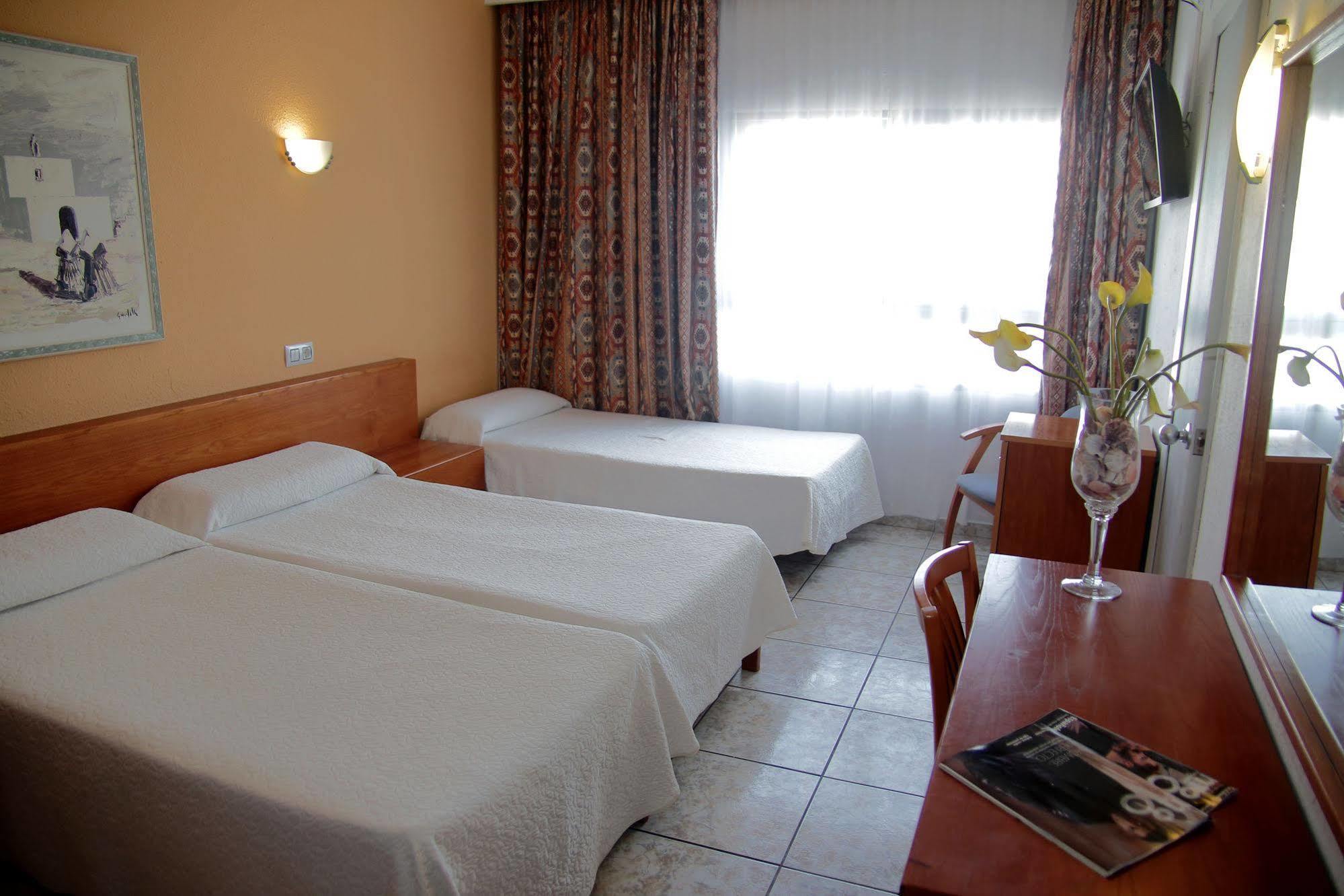 Hotel Tropical San Antonio  Eksteriør billede