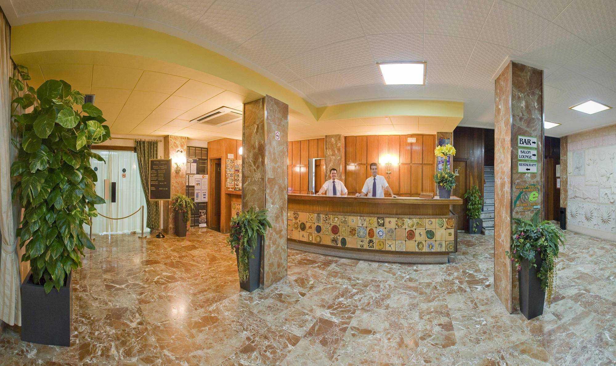 Hotel Tropical San Antonio  Eksteriør billede